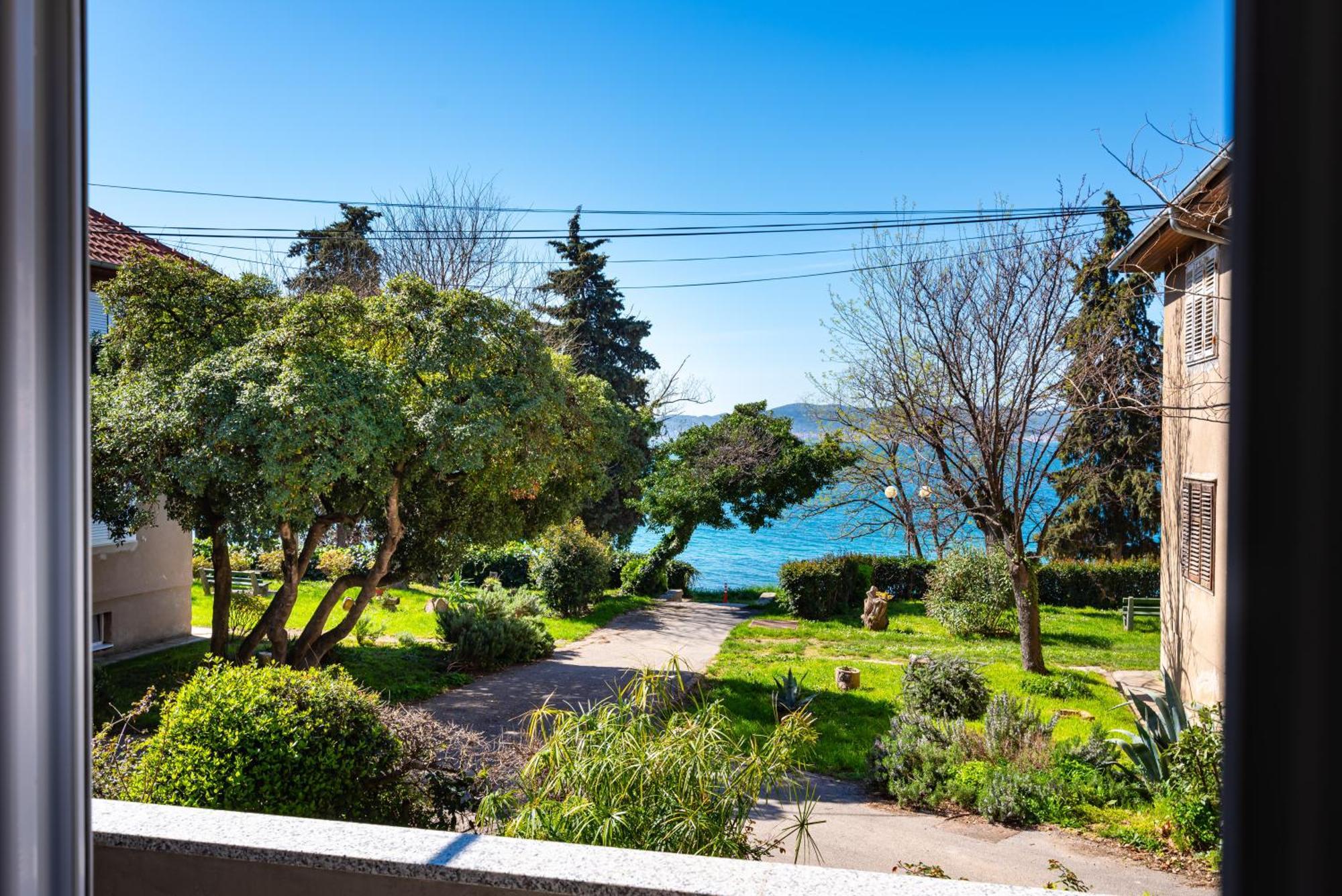 Appartement Kolovare Garden Oasis - First Row By Sea à Zadar Extérieur photo