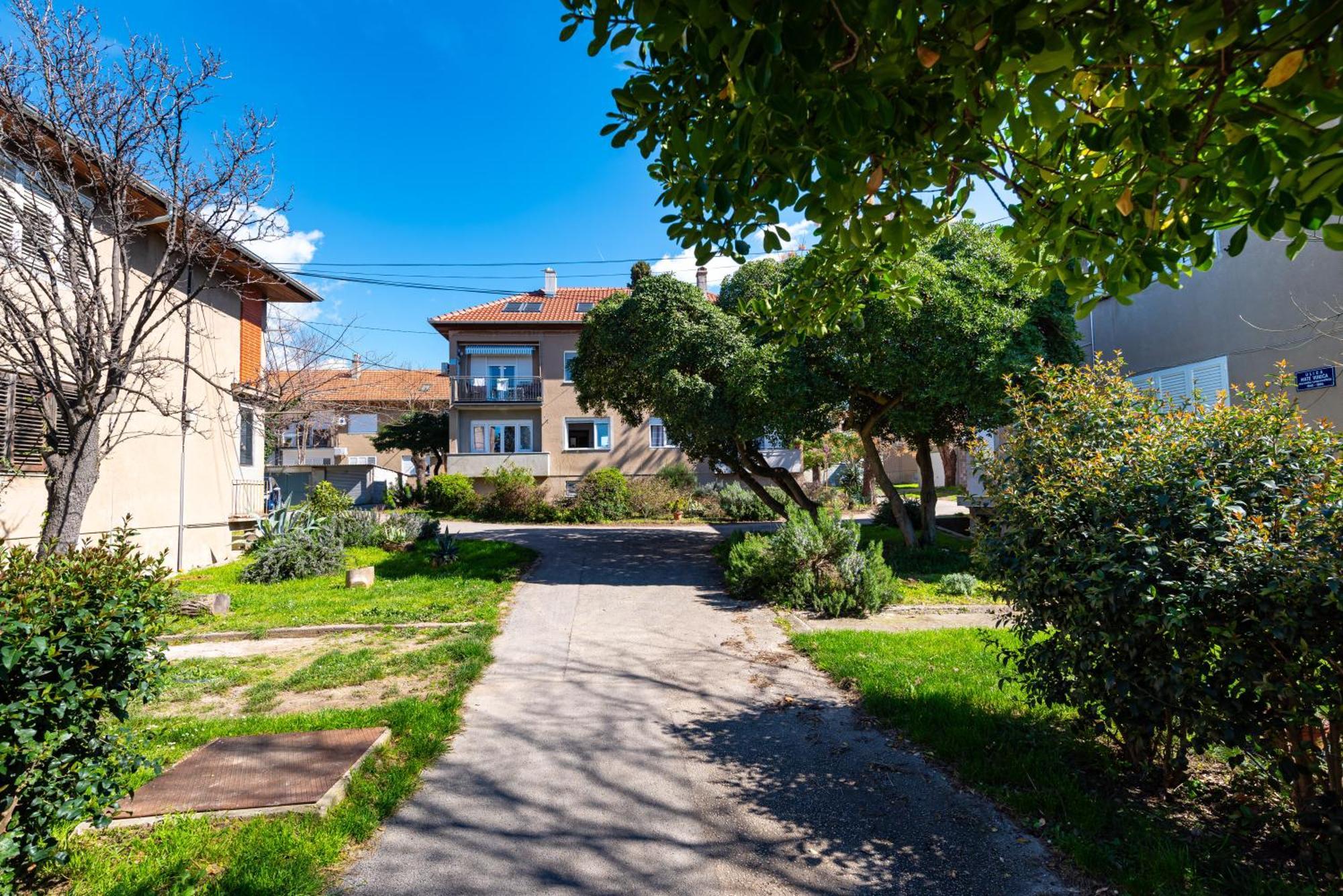 Appartement Kolovare Garden Oasis - First Row By Sea à Zadar Extérieur photo